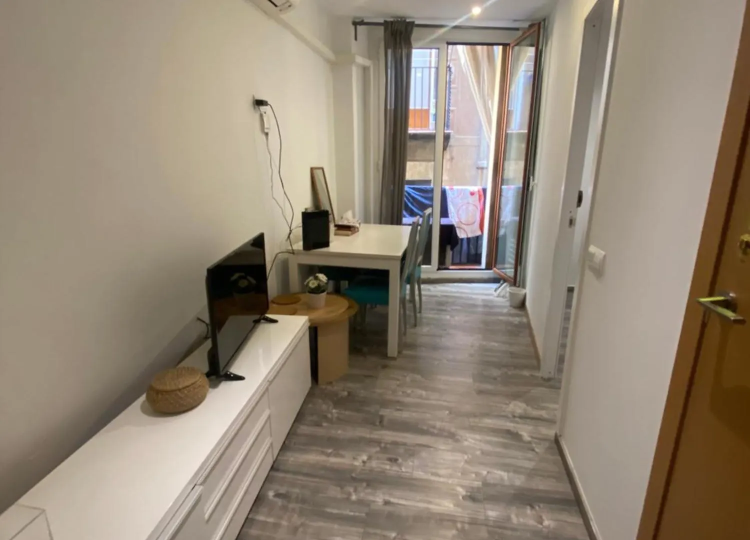 Pilar 2 Bed & Breakfast Barselona